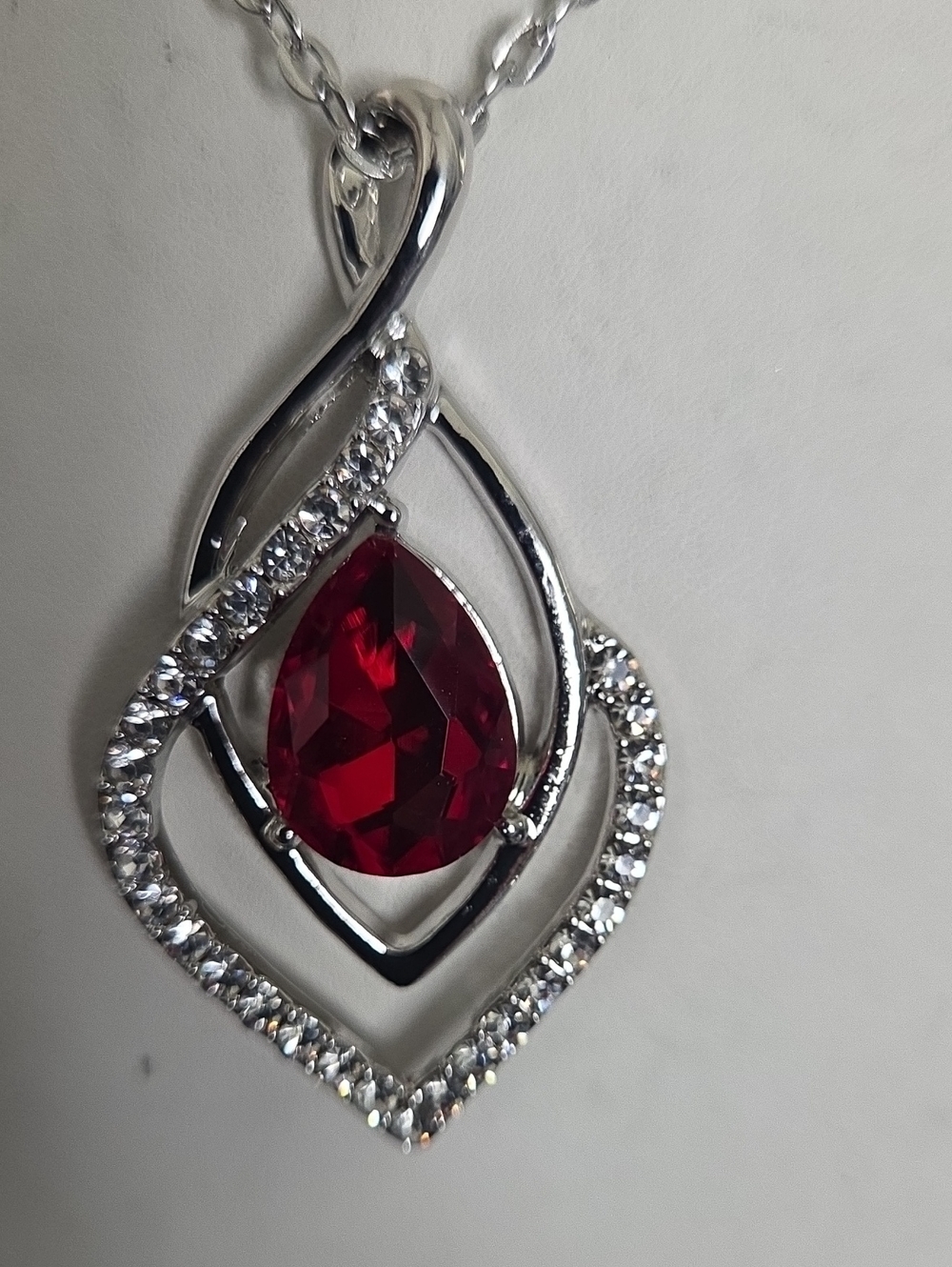 Paparazzi Dauntless Demure Red Necklace NWT